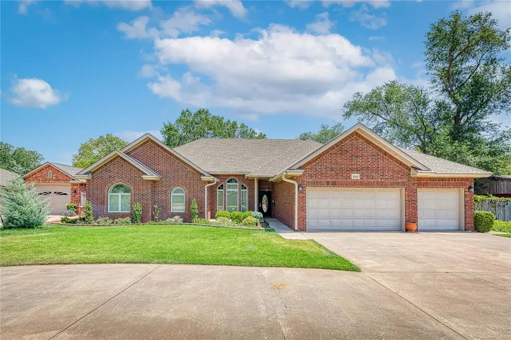 800 N Elk Avenue, Elk City, OK 73644 - #1