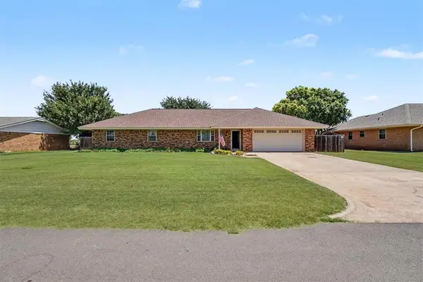 4 Darla Drive, Sayre, OK 73662