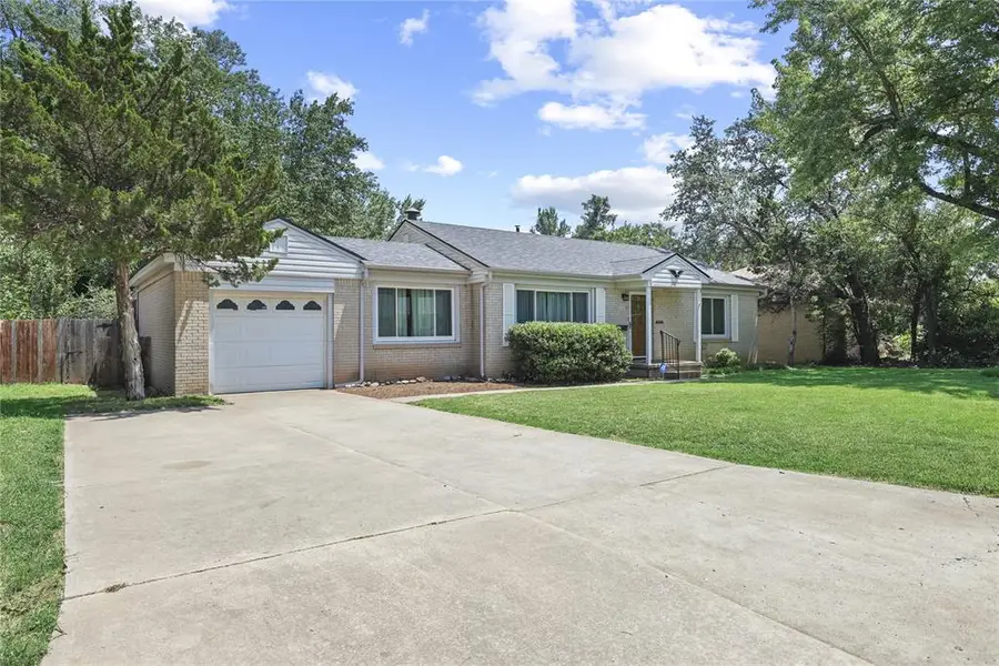 621 Morningside Drive, Norman, OK 73071 - #2