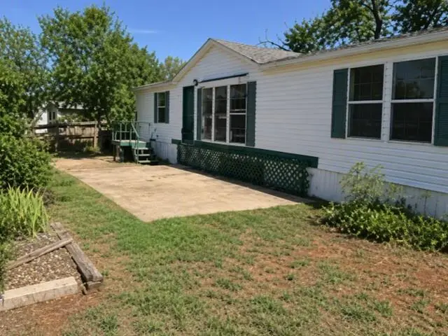 401 E 1st Street, Foss, OK 73647 - #2