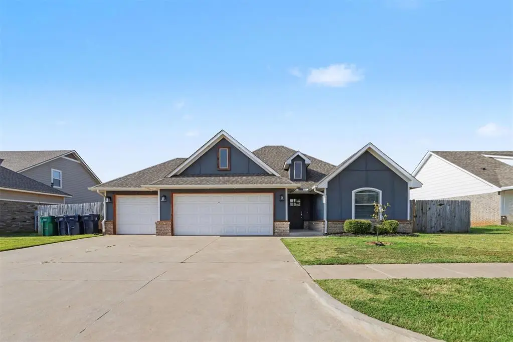 11104 SW 32nd Street, Yukon, OK 73099 - #1