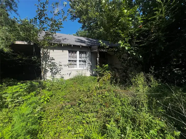 214 SE I Street, Antlers, OK 74523