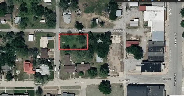 227 W Pierce Street, Mangum, OK 73554