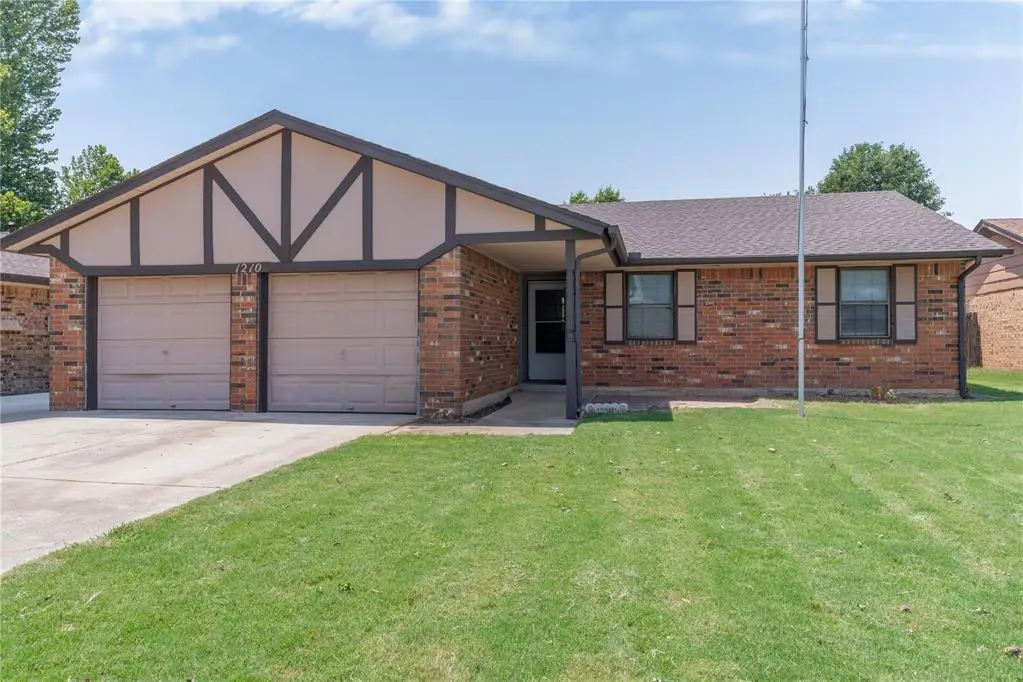 1210 Garden Grove, Yukon, OK 73099 - #1