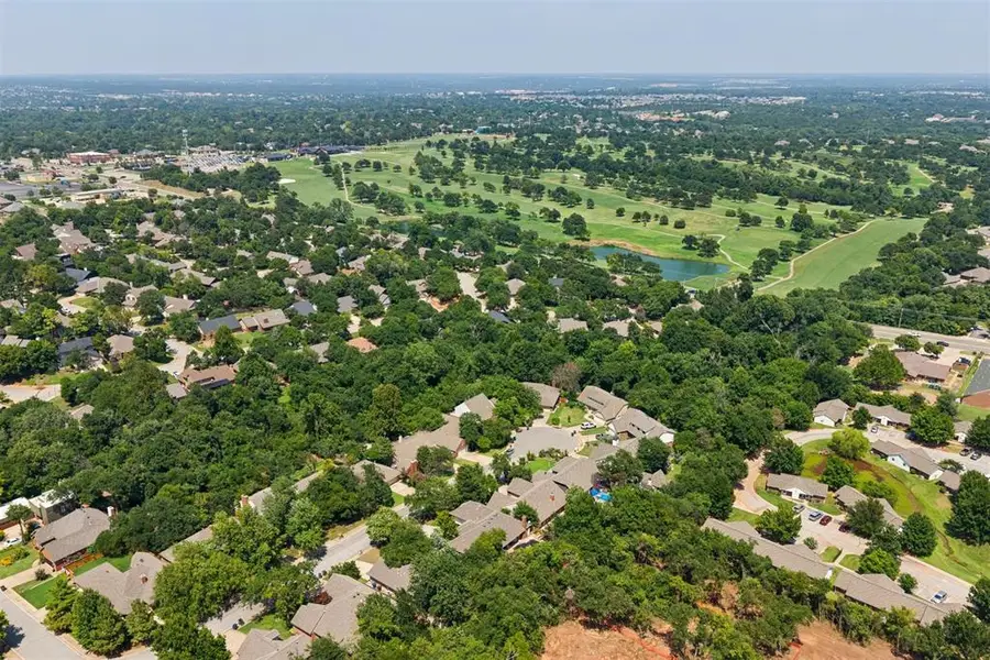 1220 Knights Bridge Road, Edmond, OK 73034 - #2