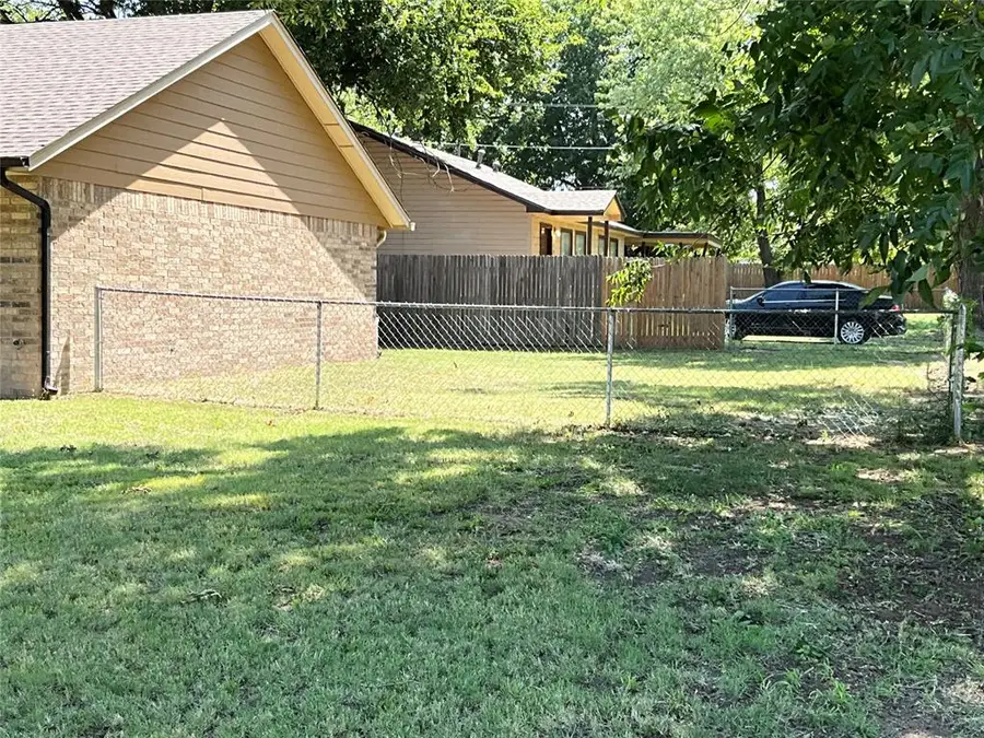 401 N 5th Street, Noble, OK 73068 - #3