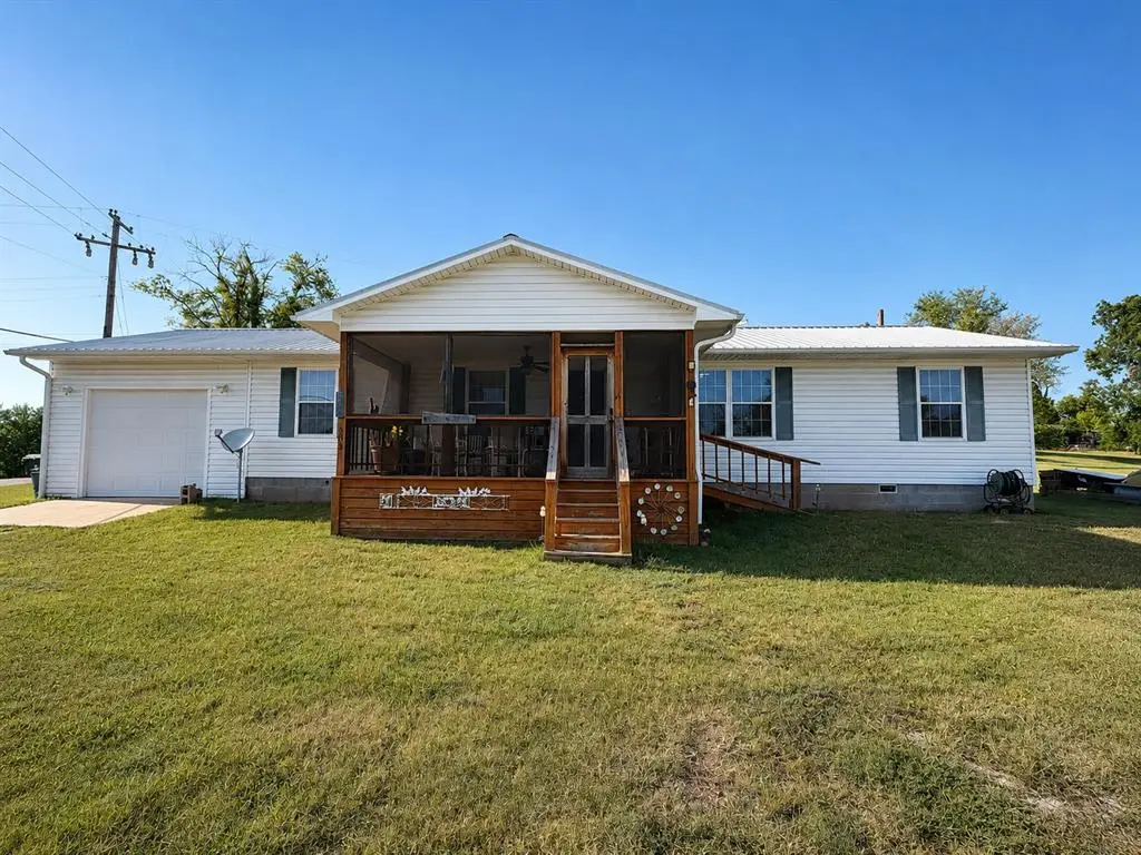 304 W 5th Street, Asher, OK 74826 - #1