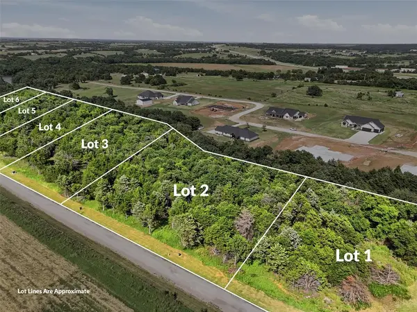 900 Creekside Trail #002, Guthrie, OK 73044