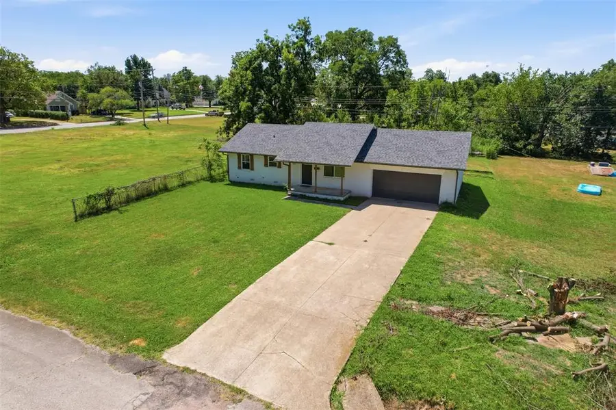 508 E Washington Street, Tecumseh, OK 74873 - #3