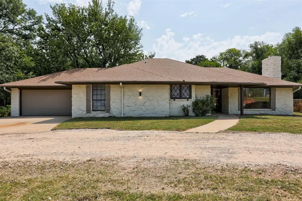 1002 S Pine Street, Guthrie, OK 73044 - #1