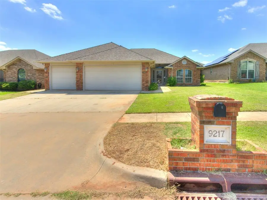 9217 Crooked Creek Lane, Oklahoma City, OK 73160 - #2