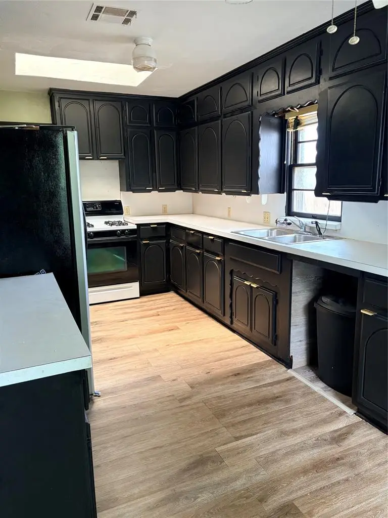 1709 NW Floyd Avenue, Lawton, OK 75707 - #2