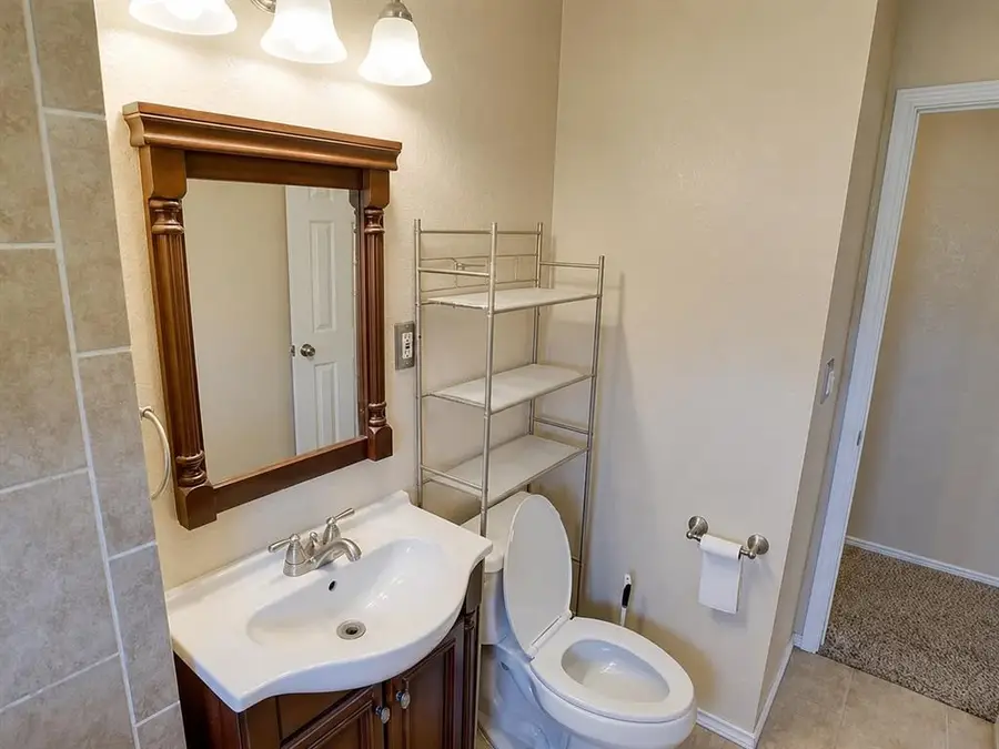 927 SW 1st Street, Oklahoma City, OK 73160 - #3