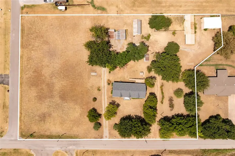 803 N Richland Road, Tuttle, OK 73089 - #2