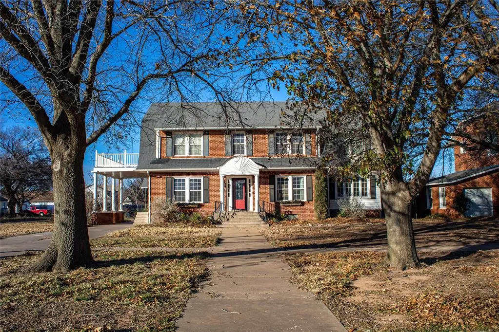 505 W Lincoln Street, Mangum, OK 73554 - #1