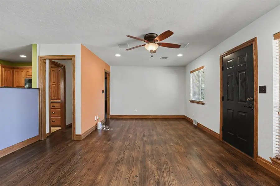 713 Hedge Drive, Oklahoma City, OK 73110 - #3