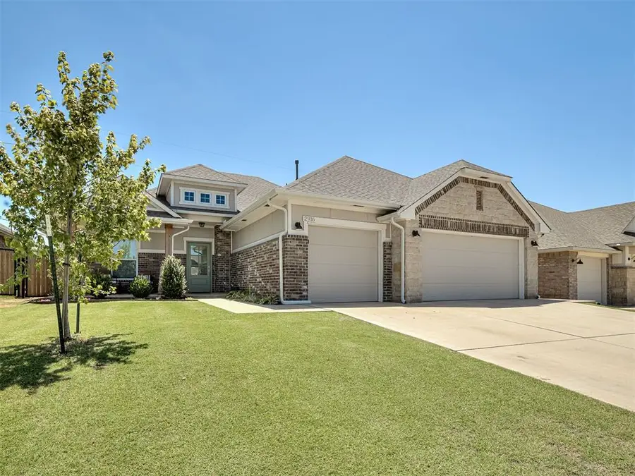2916 SE 24th Street, Moore, OK 73160 - #2