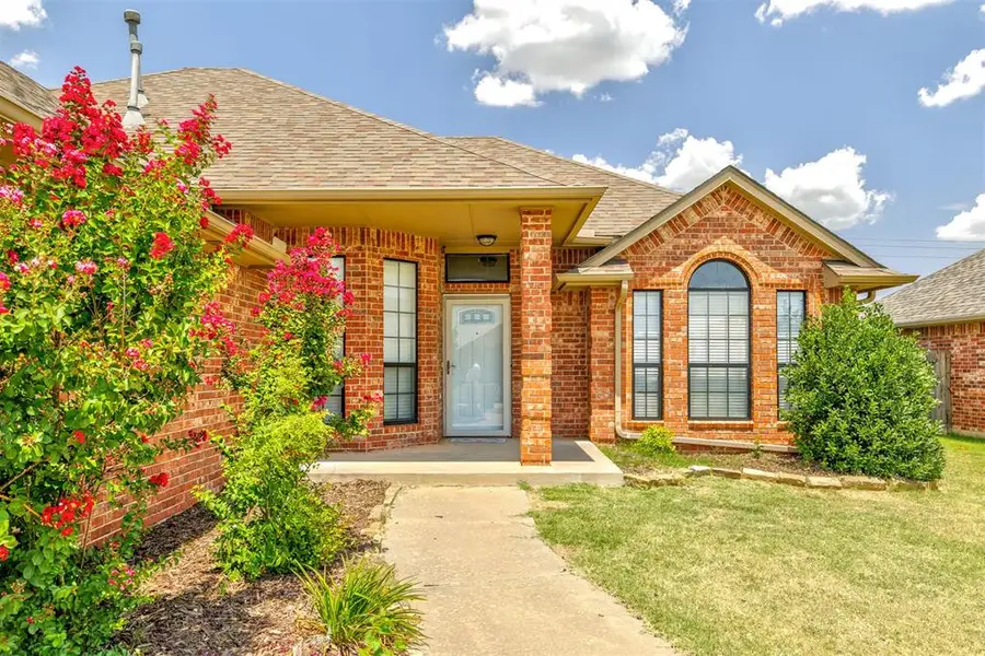 551 W Geronimo Court Way, Mustang, OK 73064 - #2