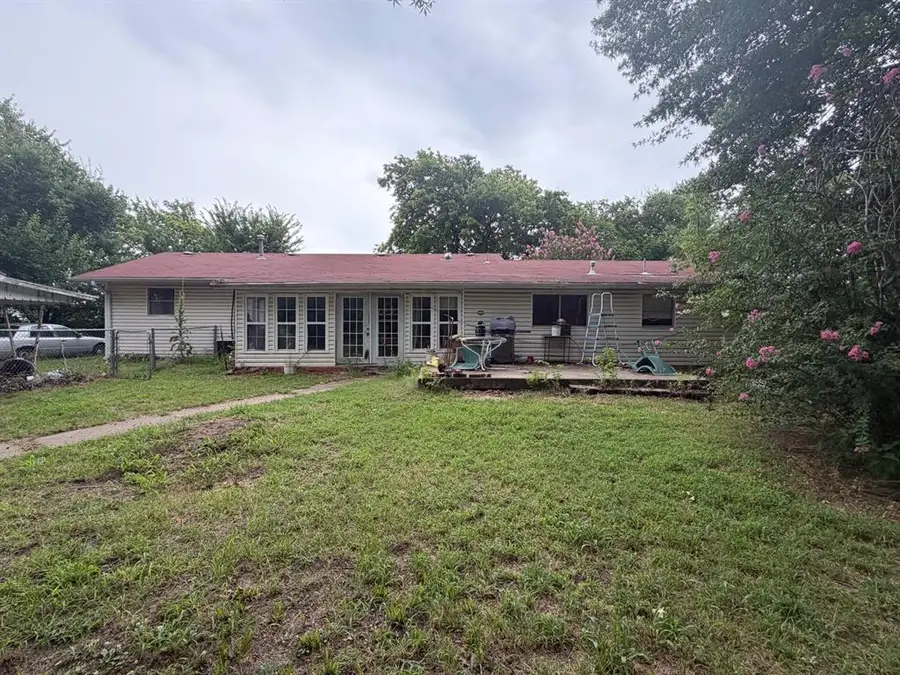 106 S 4th Avenue, Stroud, OK 74079 - #2