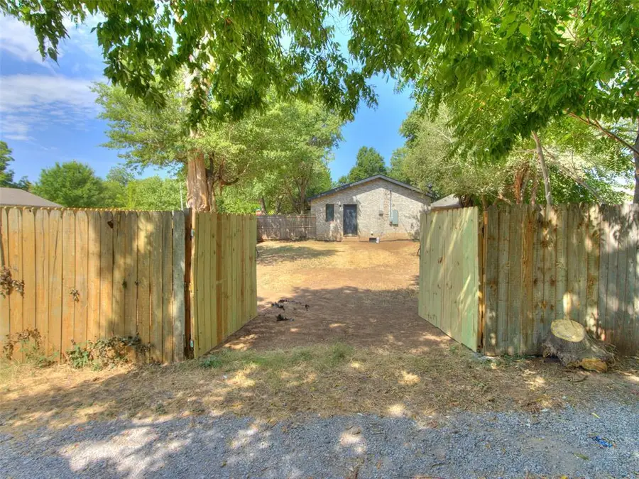 833 S Ellison Avenue, El Reno, OK 73036 - #3