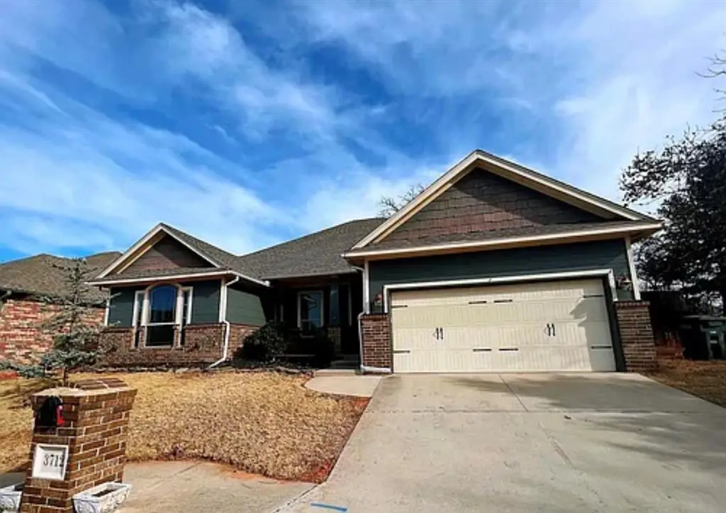 3712 Oakridge Circle, Edmond, OK 73034 - #1