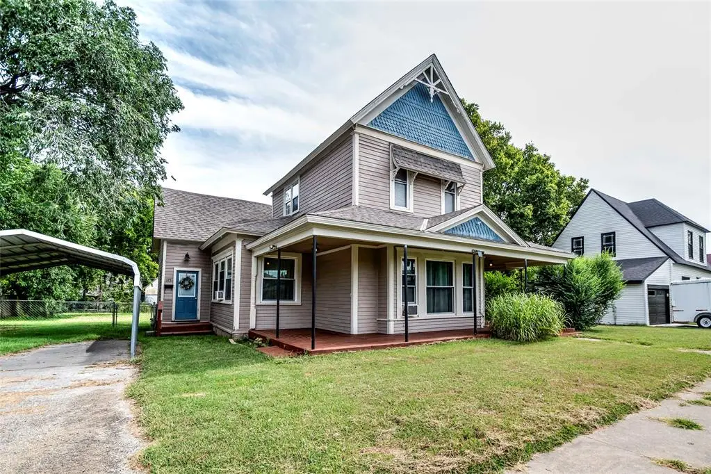 115 W 5th Street, Stroud, OK 74079 - #1