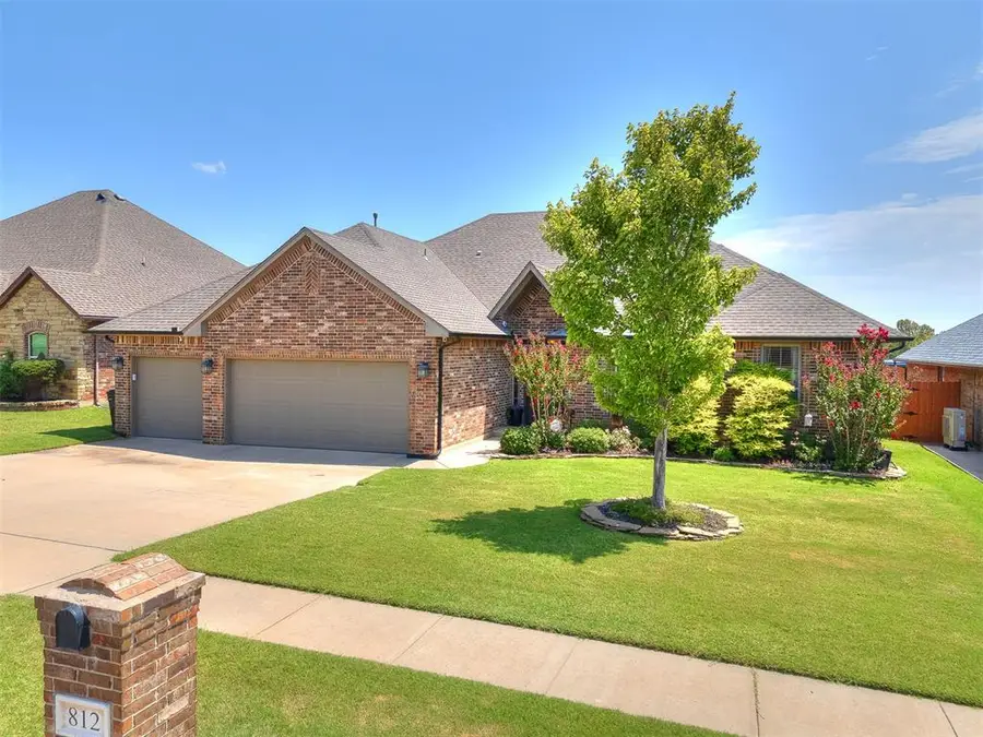 812 Lindsey Lane, Moore, OK 73160 - #2