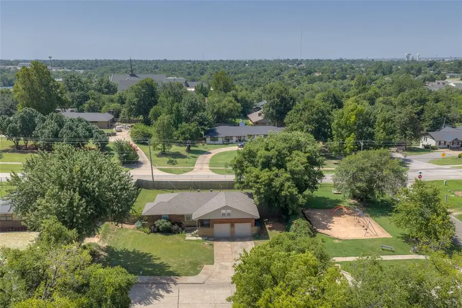 408 Benton Road, Edmond, OK 73034 - #3