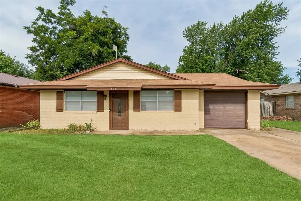 505 N Buchanan Street, Crescent, OK 73028 - #1