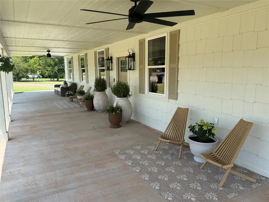 100 E 1st Street, Wellston, OK 74881 - #2