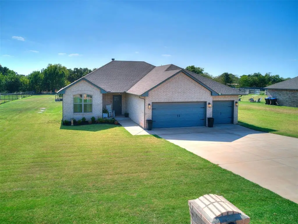 10740 Marion Dr, Edmond, OK 73034 - #1