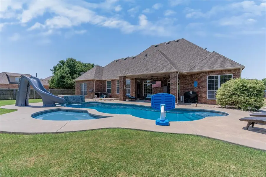 4108 Hidden Lake Circle, Moore, OK 73160 - #2
