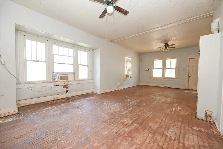 1425 W Dakota Street, Chickasha, OK 73018 - #3