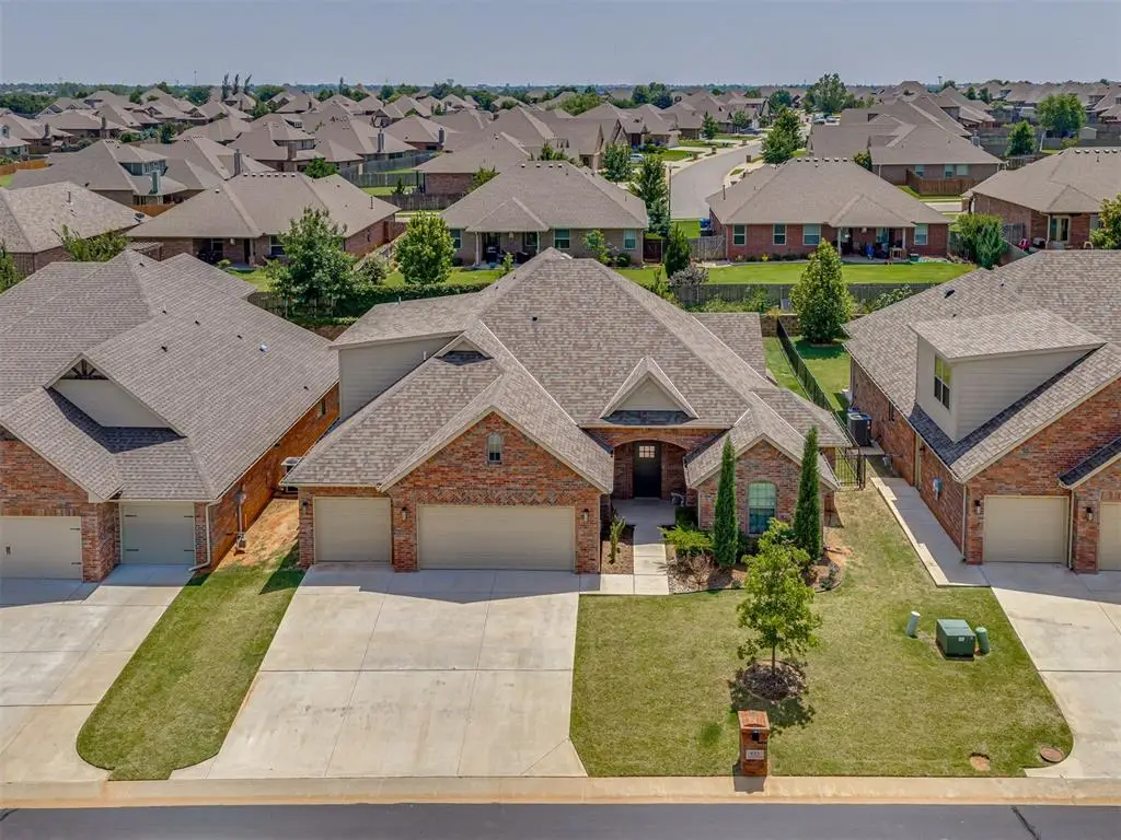 532 Dardanelle Pass, Edmond, OK 73025 - #1
