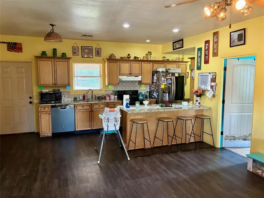 1405 Redstone Drive, Clinton, OK 73601 - #2