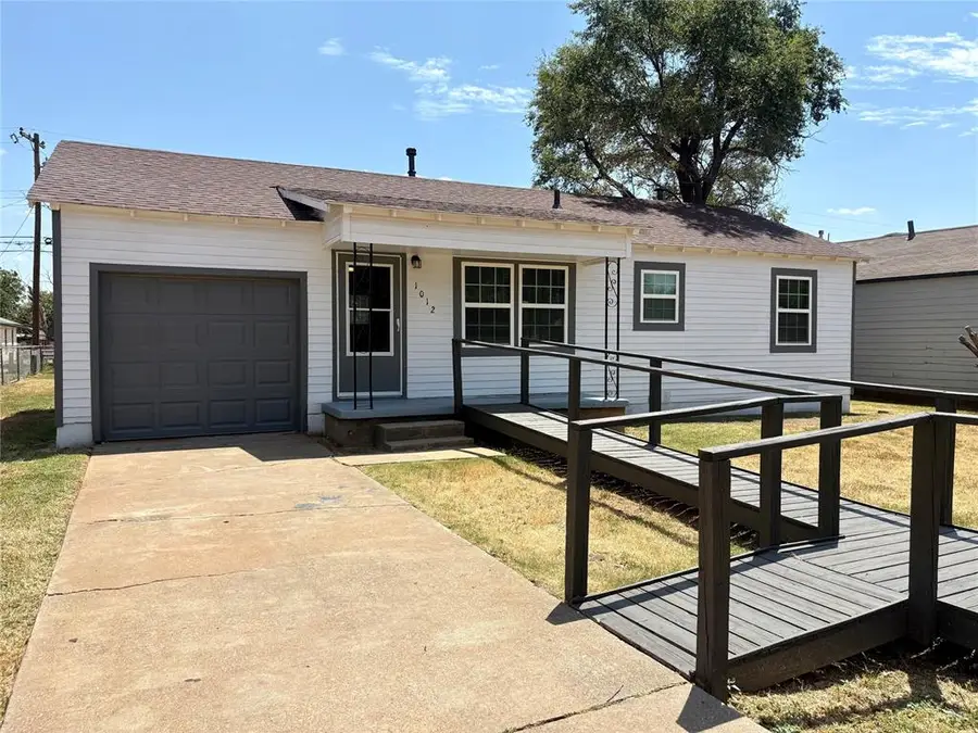 1012 N York Street, Altus, OK 73521 - #2
