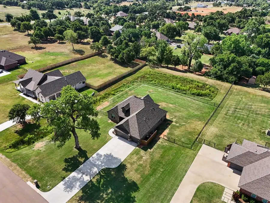 180 Meadow Lark Lane, Blanchard, OK 73010 - #2