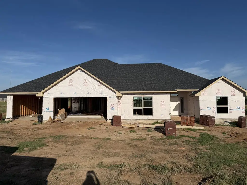 2621 Secretariat Pass, Guthrie, OK 73044 - #1