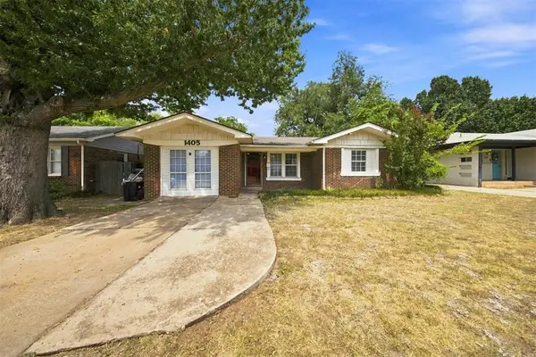 1405 Carlisle Court, The Village, OK 73120