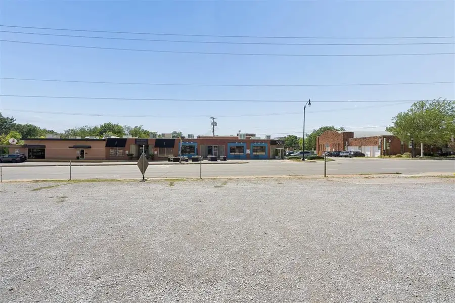 204 E 5th Street #E1, Edmond, OK 73034 - #3