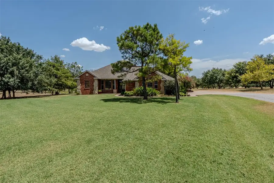 13410 Silver Ridge Road, Yukon, OK 73099 - #2