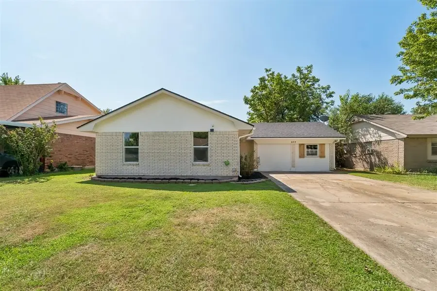 602 Crestmoor Drive, Moore, OK 73160 - #2