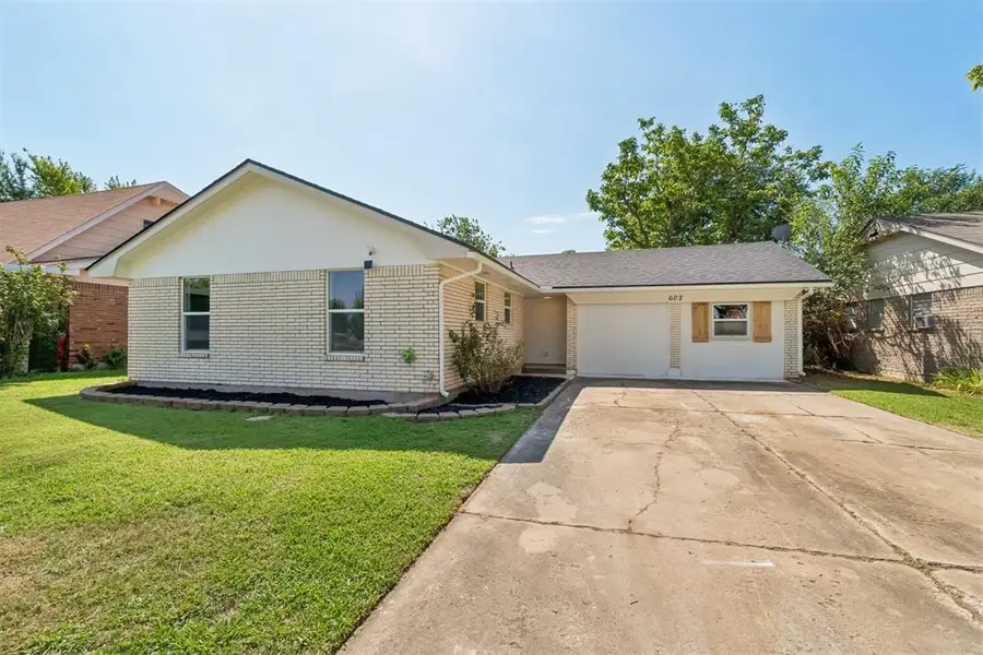 602 Crestmoor Drive, Moore, OK 73160 - #3