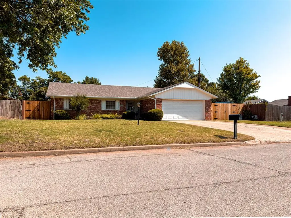 141 Sheridan Place, Chickasha, OK 73018 - #1
