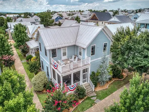 39 Center Lane, Carlton Landing, OK 74432