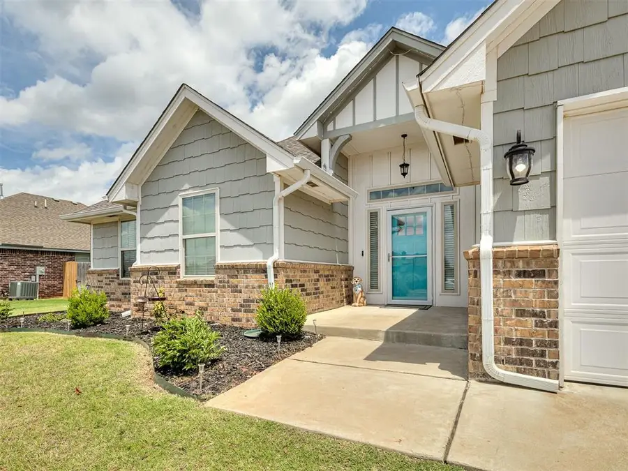 16028 Mendoza Drive, Edmond, OK 73013 - #3