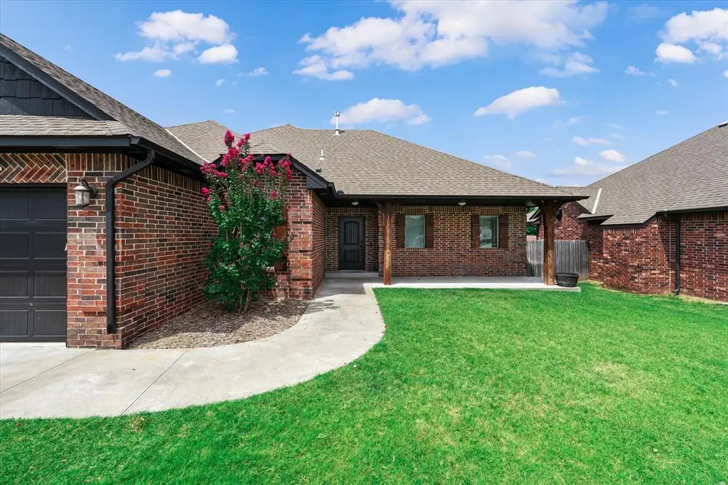 233 Timber Lane, Harrah, OK 73045 - #1