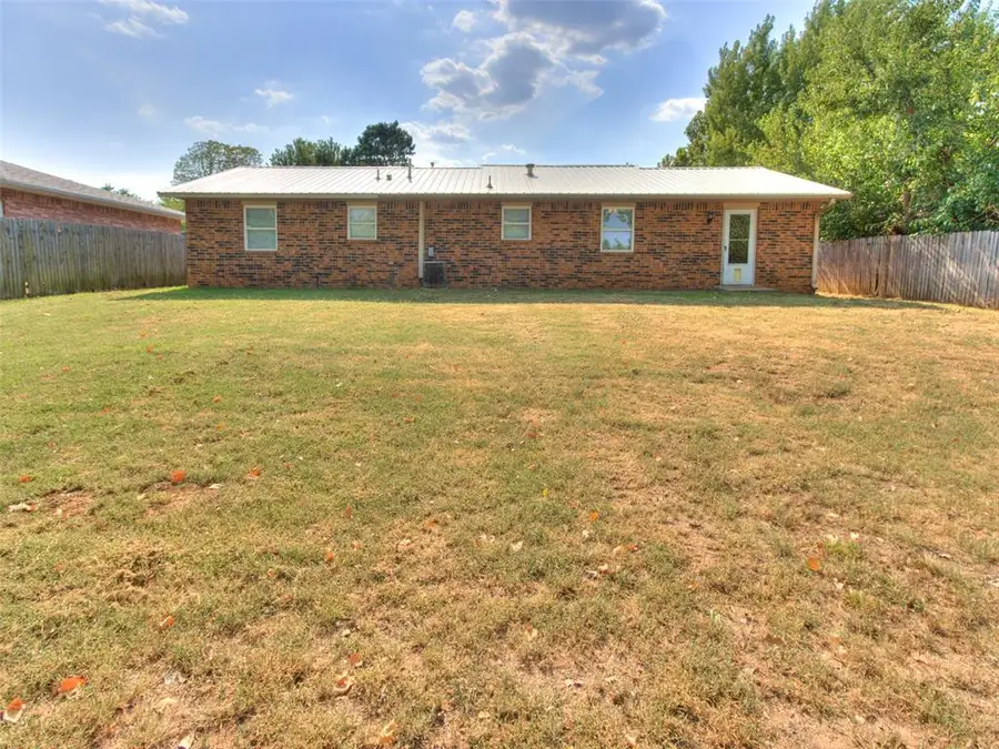 16 Sue Lane, McLoud, OK 74851 - #3