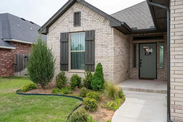 4604 Bermuda Drive, Mustang, OK 73064
