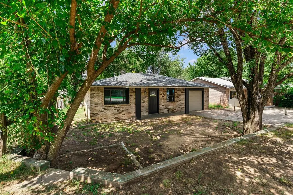 1208 E Hickman Street, Shawnee, OK 74801 - #1